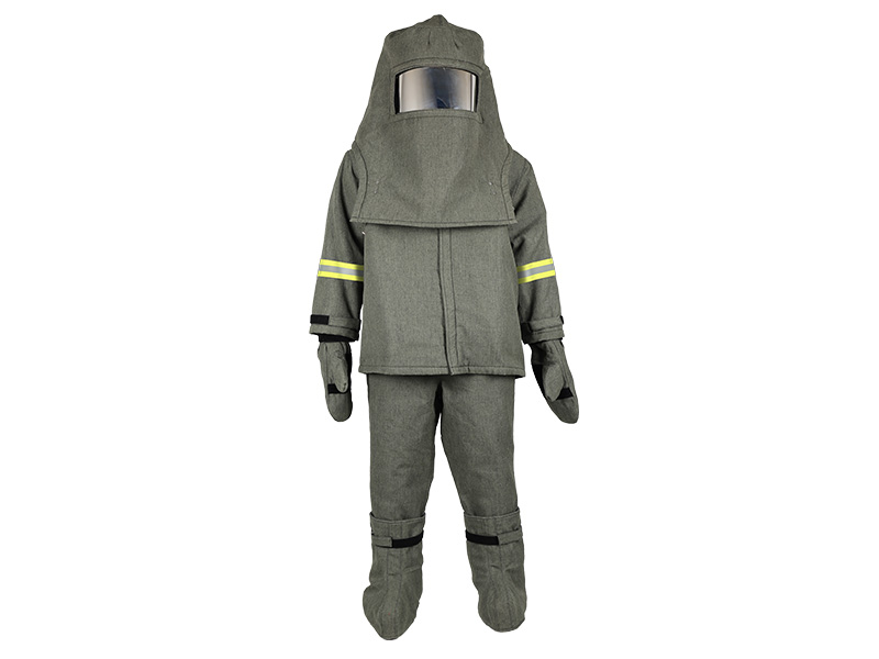 隔熱服 vs 避火服：材質(zhì)、面料與用途的深度對比